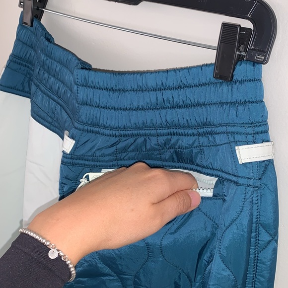 Free People FPMOVEMENT Landscape View Ski Pants Size M - Picture 9 of 17